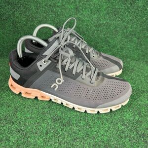 Oncloud Running Gray and Black 8.5